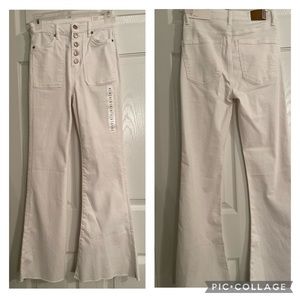 American Eagle, high rise, white flare jeans. Size 00 short.